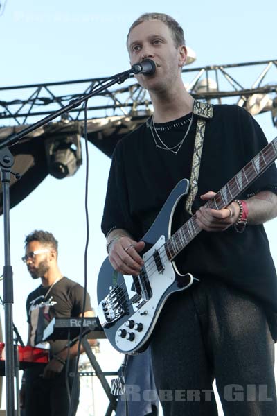 UNKNOWN MORTAL ORCHESTRA - 2015-05-31 - NIMES - Grande Scene Flamingo - 